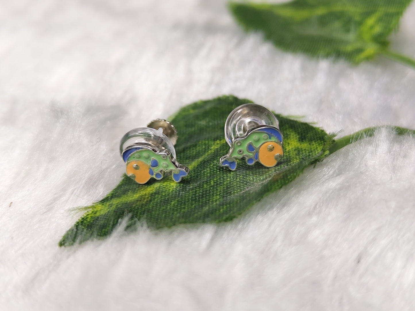 Silver Stud - 004