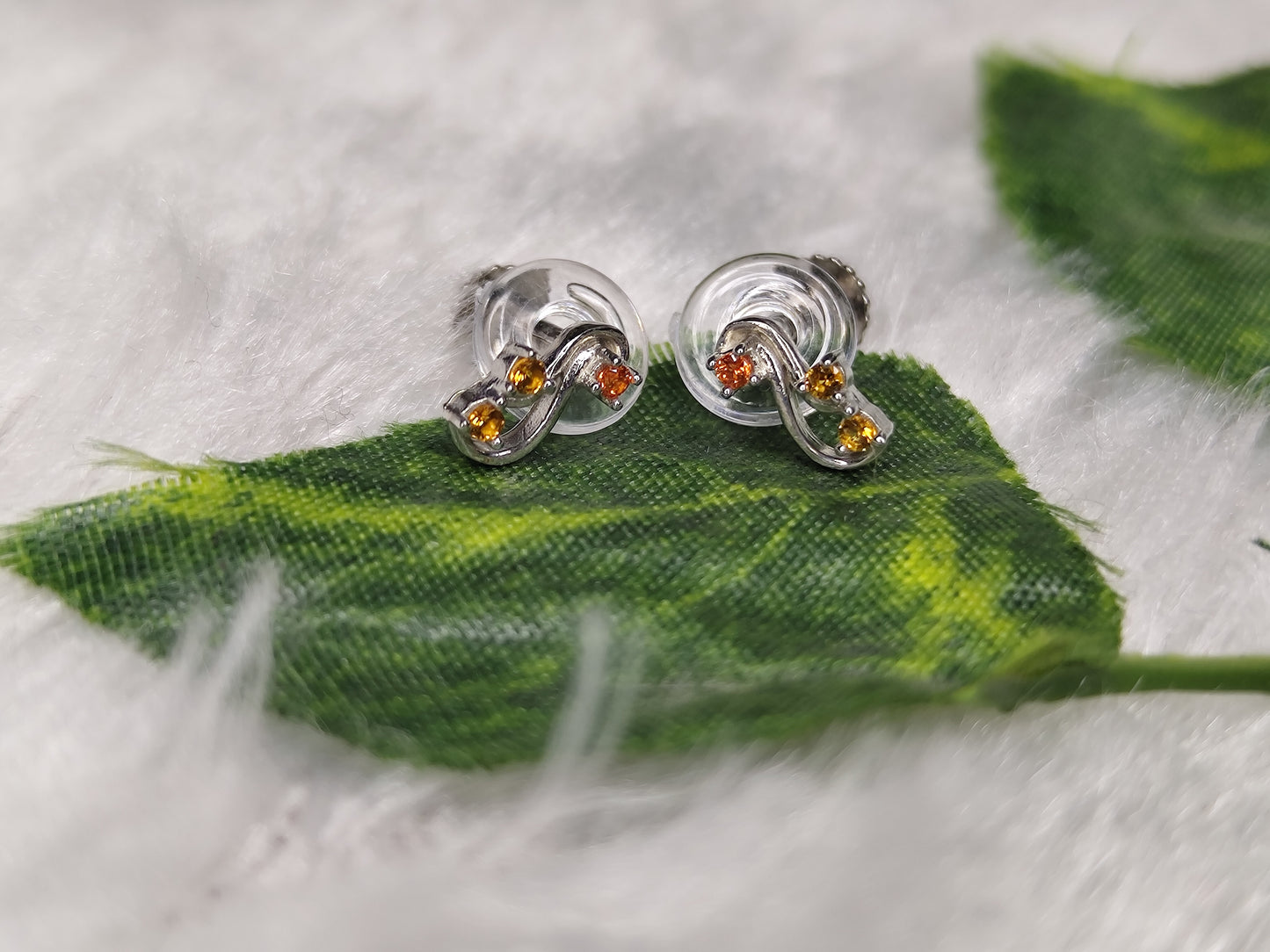 Silver Stud - 011