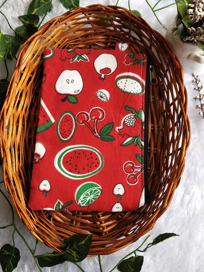 Single zip pouch