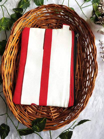 Single zip pouch