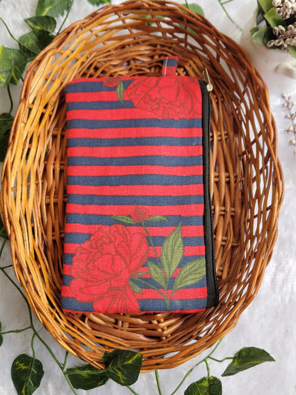 Single zip pouch