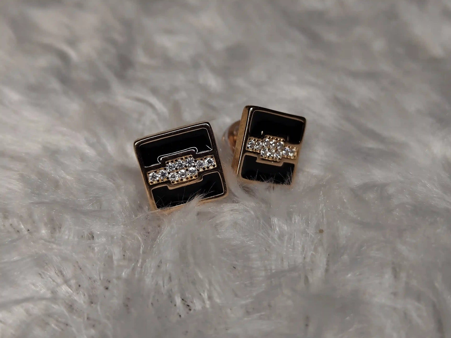 Rose Gold Earring - 044